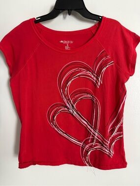 Ideology Red Heart Print Short Sleeve Tee